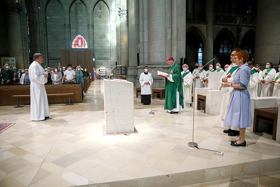 Am Beginn des Gottesdienstes bekräftigte der Weihekandidat seine Bereitschaft zum Dienst als Diakon mit den Worten: „Hier bin ich“. 